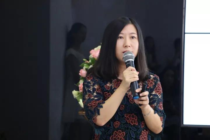 亚洲AV日韩AV石榴